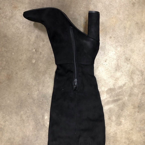 A New Day Black Faux Suede Classic Heeled Boot 10M - Picture 2 of 4